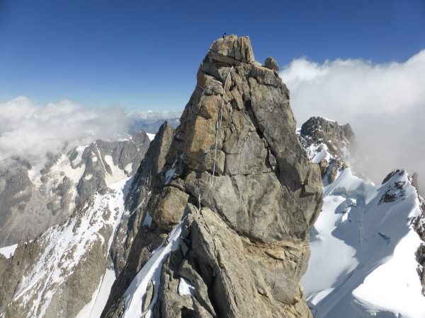 Alpinisme avec Pierre Pisano Guide de haute montagne Alta-Via à Saint-Gervais Mont Blanc
